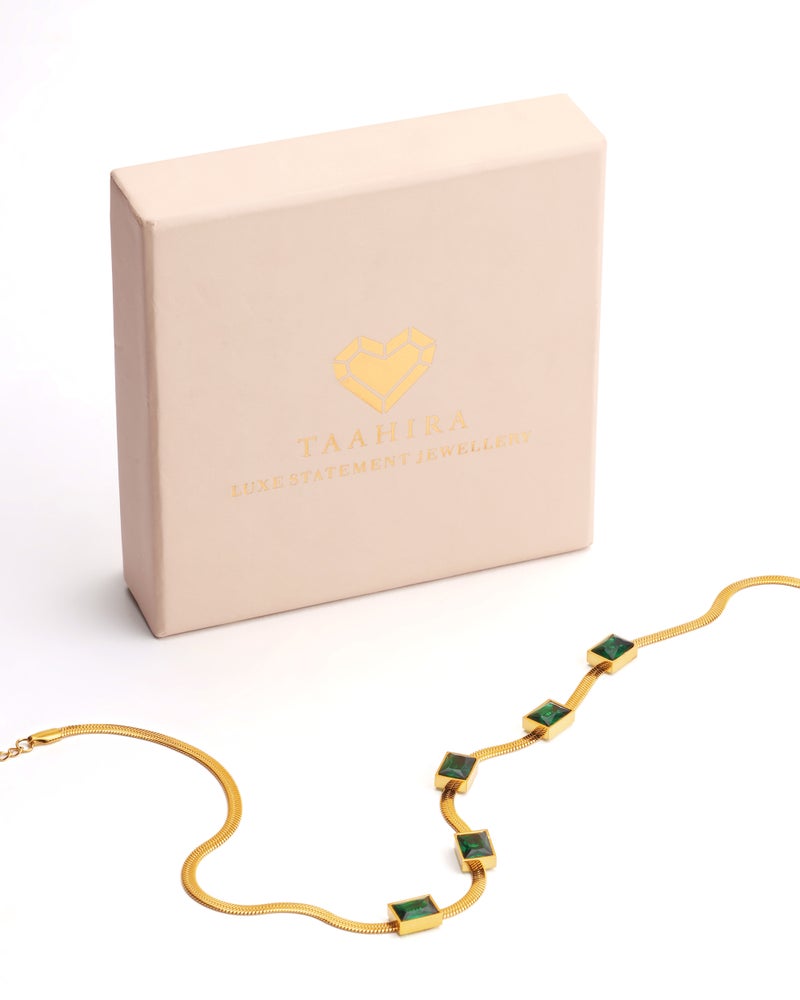 TAAHIRA Green Geometric Gold Necklace - Image 3